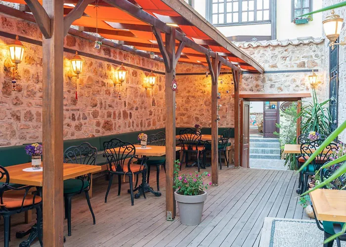 Cedrus Hotel